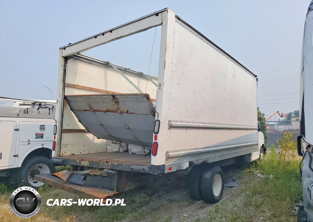 2017 GMC Savana Box Truck VIN:7GZ37TCG4HN009319 - 3