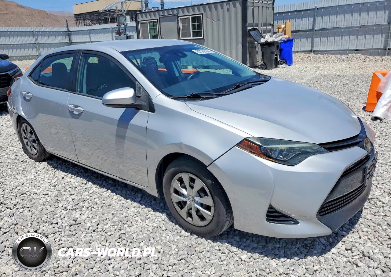 2017 Toyota Corolla L VIN:5YFBURHE2HP698842 - 4