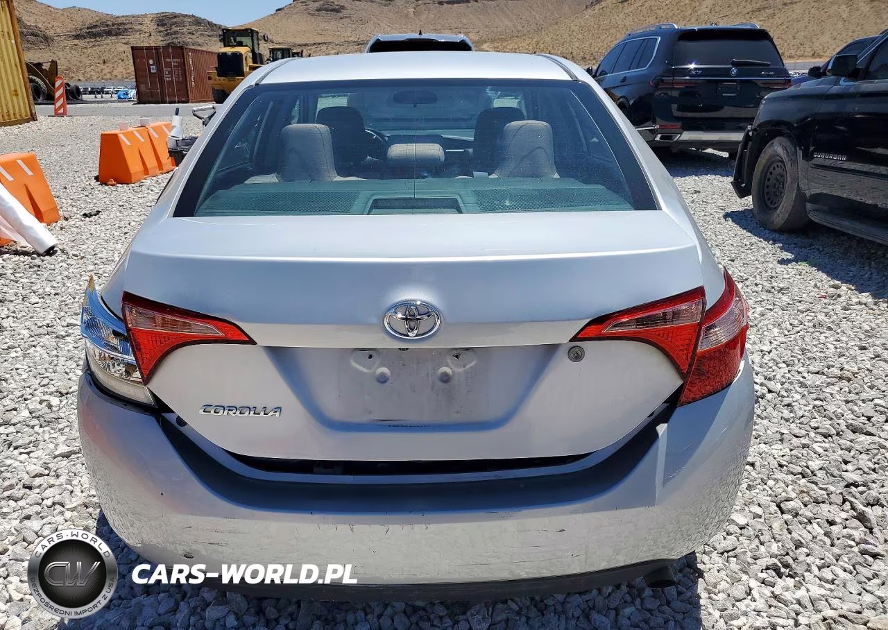 2017 Toyota Corolla L VIN:5YFBURHE2HP698842 - 6
