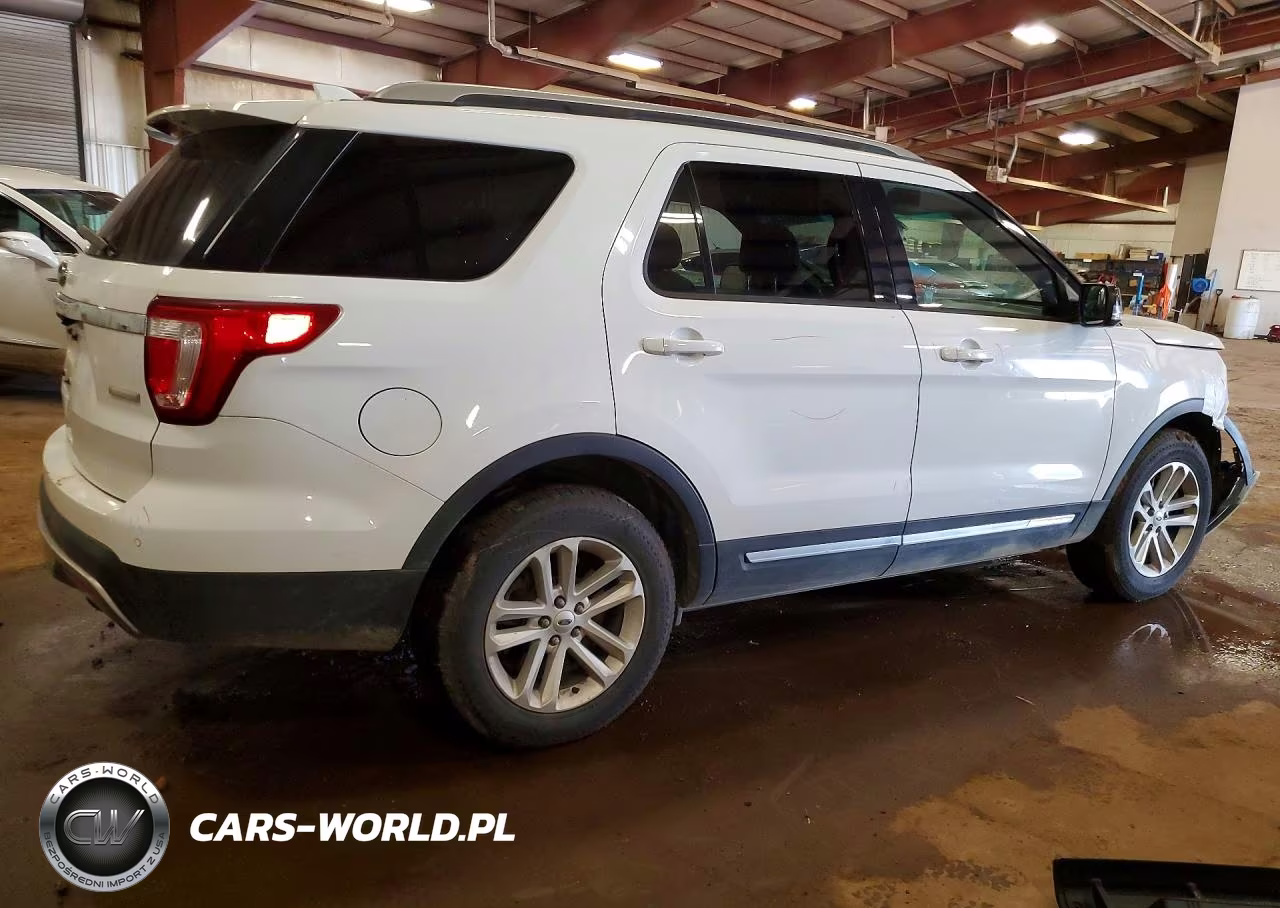 2016 Ford Explorer Xlt VIN:1FM5K7DH2GGB35440 - 3