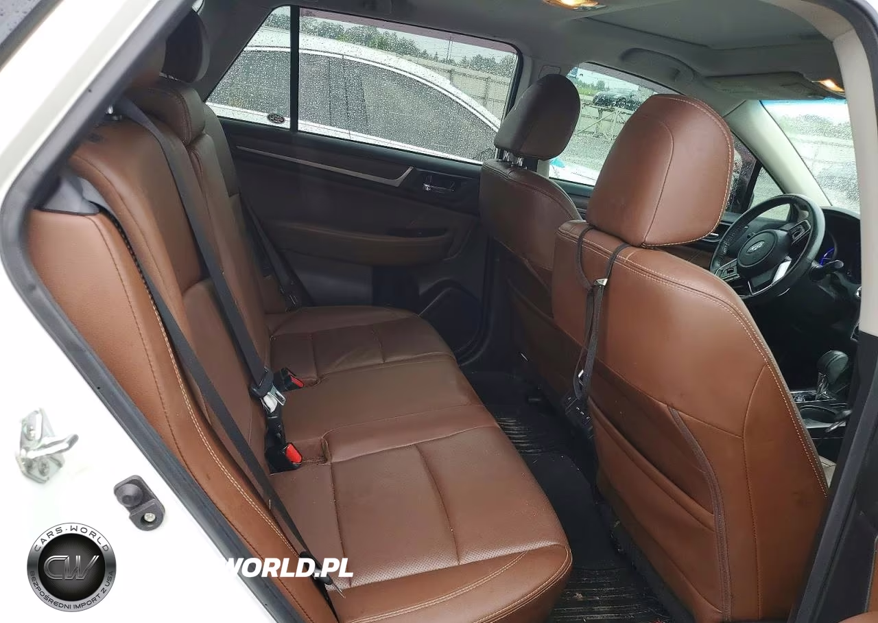 2018 Subaru Outback Touring VIN:4S4BSATCXJ3246631 - 11