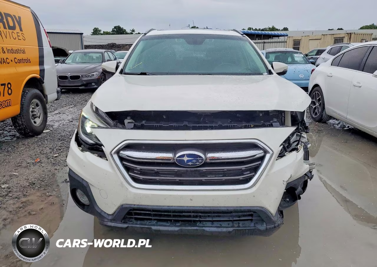 2018 Subaru Outback Touring VIN:4S4BSATCXJ3246631 - 5