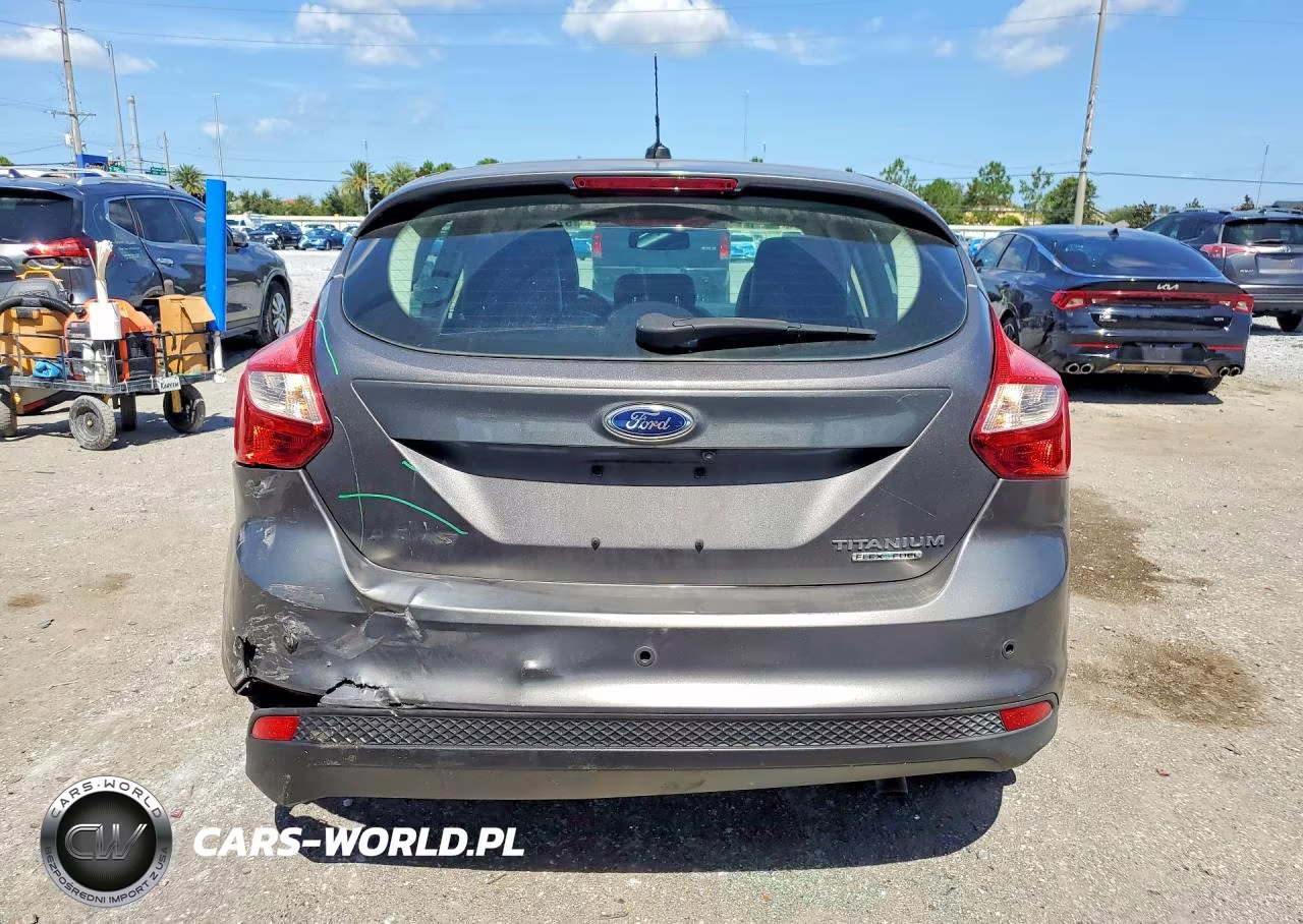 2012 Ford Focus Titanium VIN:1FAHP3N28CL399484 - 6