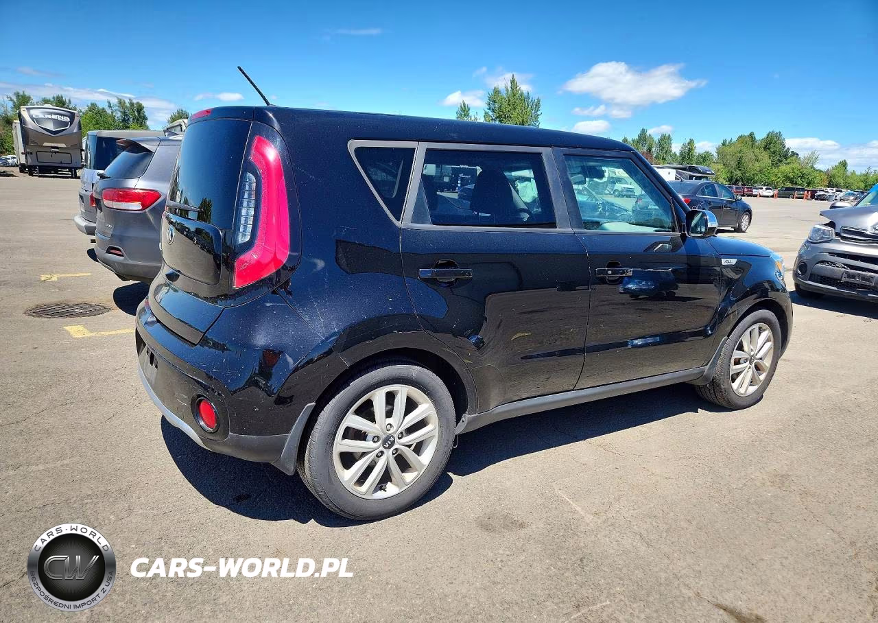 2018 Kia Soul + VIN:KNDJP3A58J7615061 - 3