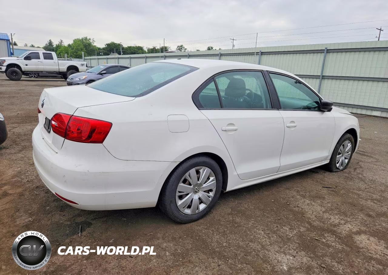 2013 Volkswagen Jetta Base VIN:3VW1K7AJ2DM211439 - 3