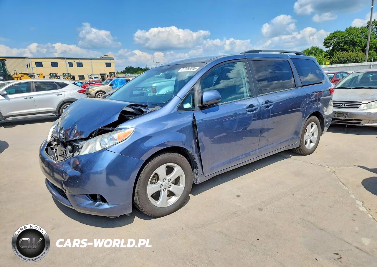 2016 Toyota Sienna Le