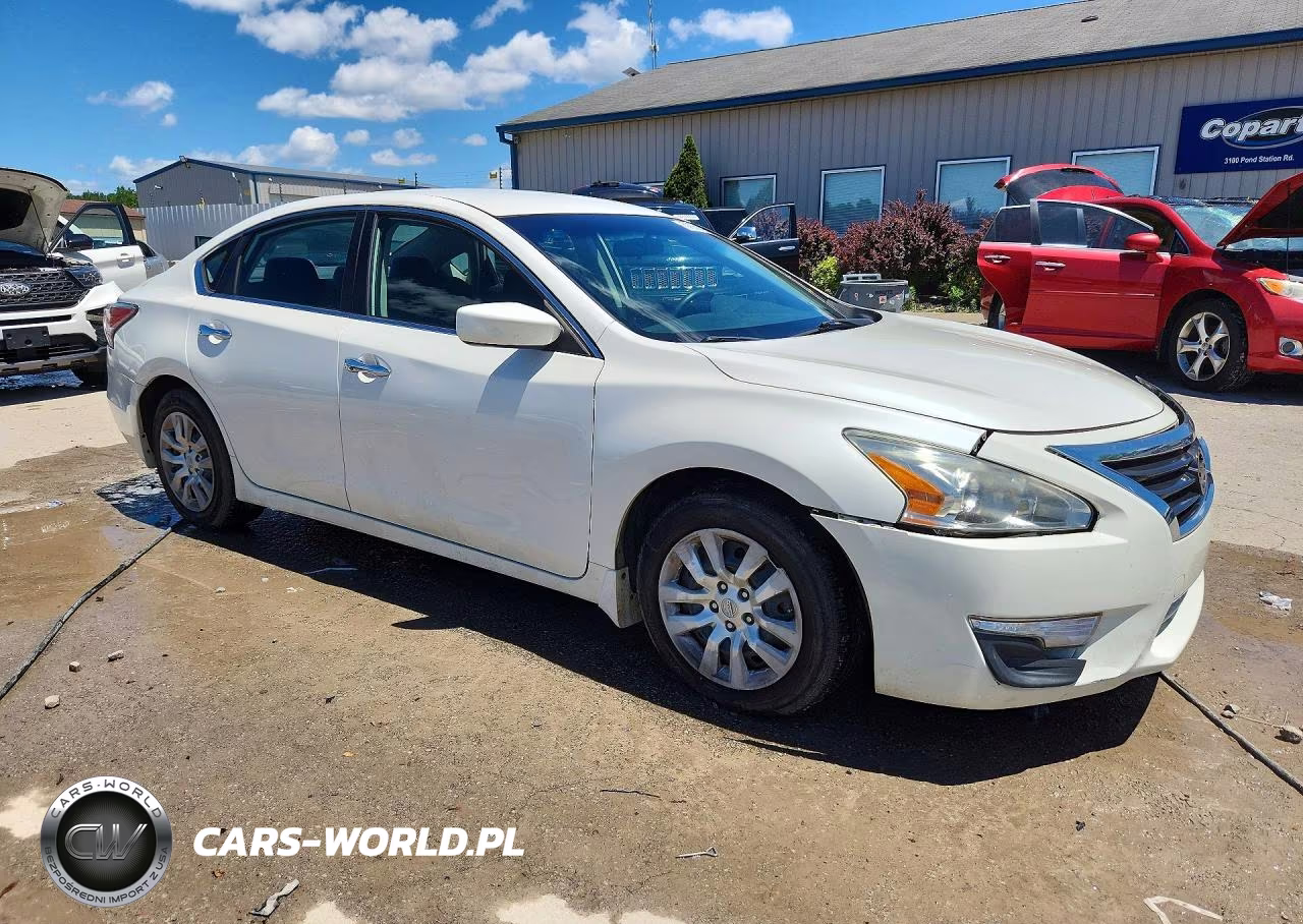 2015 Nissan Altima 2.5 S VIN:1N4AL3AP1FC427970 - 4