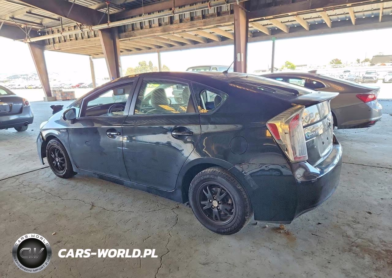 2015 Toyota Prius Two VIN:JTDKN3DU0F0423422 - 2