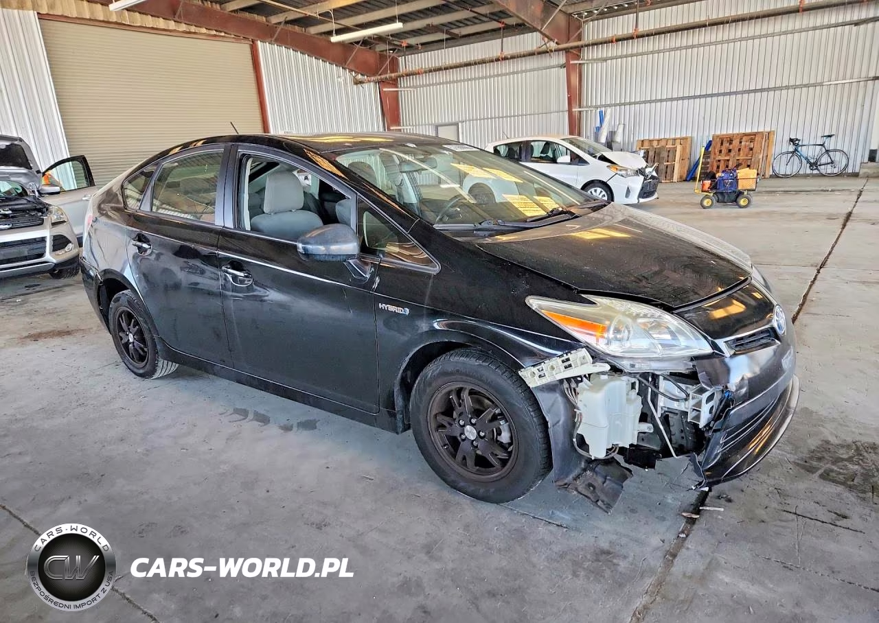 2015 Toyota Prius Two VIN:JTDKN3DU0F0423422 - 4