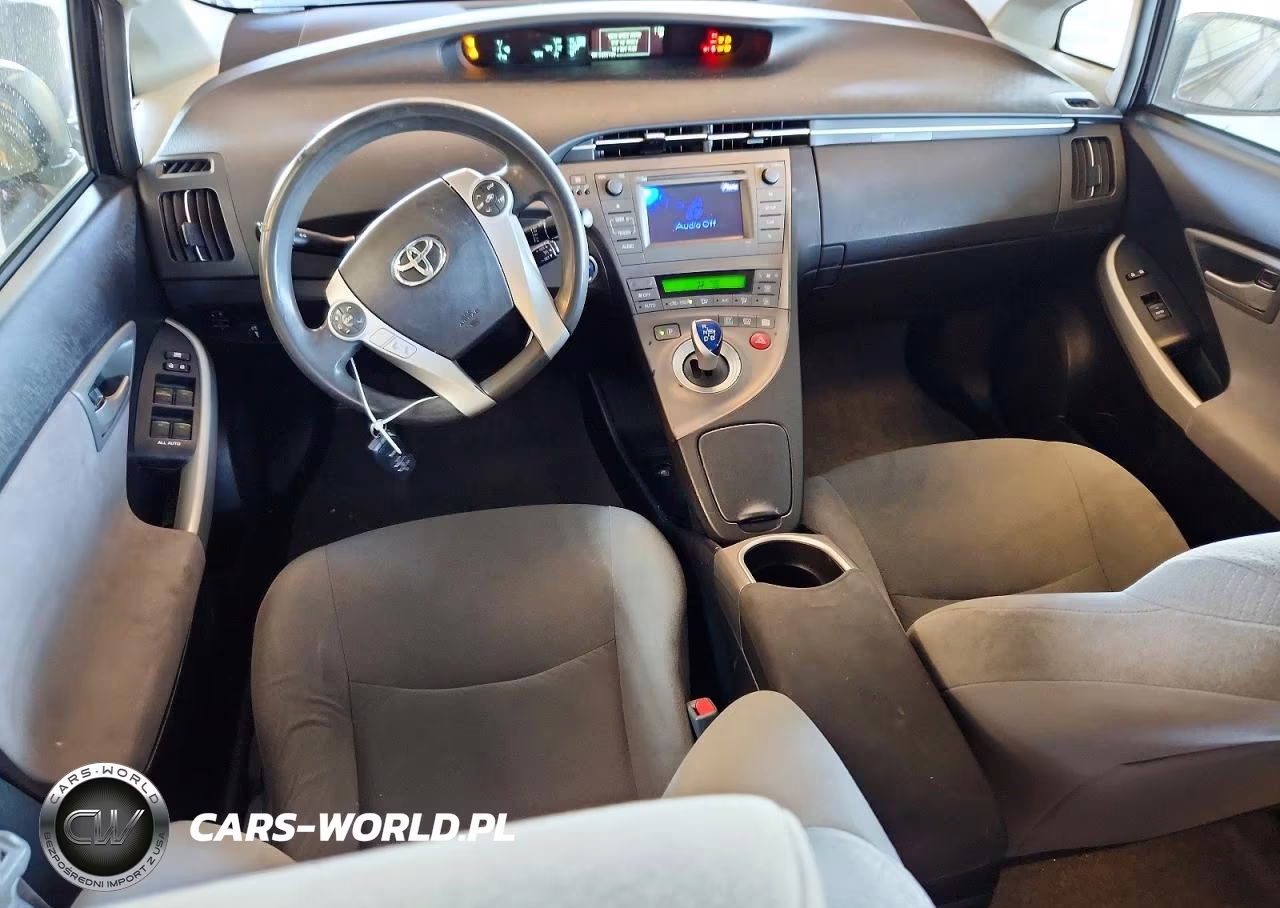 2015 Toyota Prius Two VIN:JTDKN3DU0F0423422 - 8