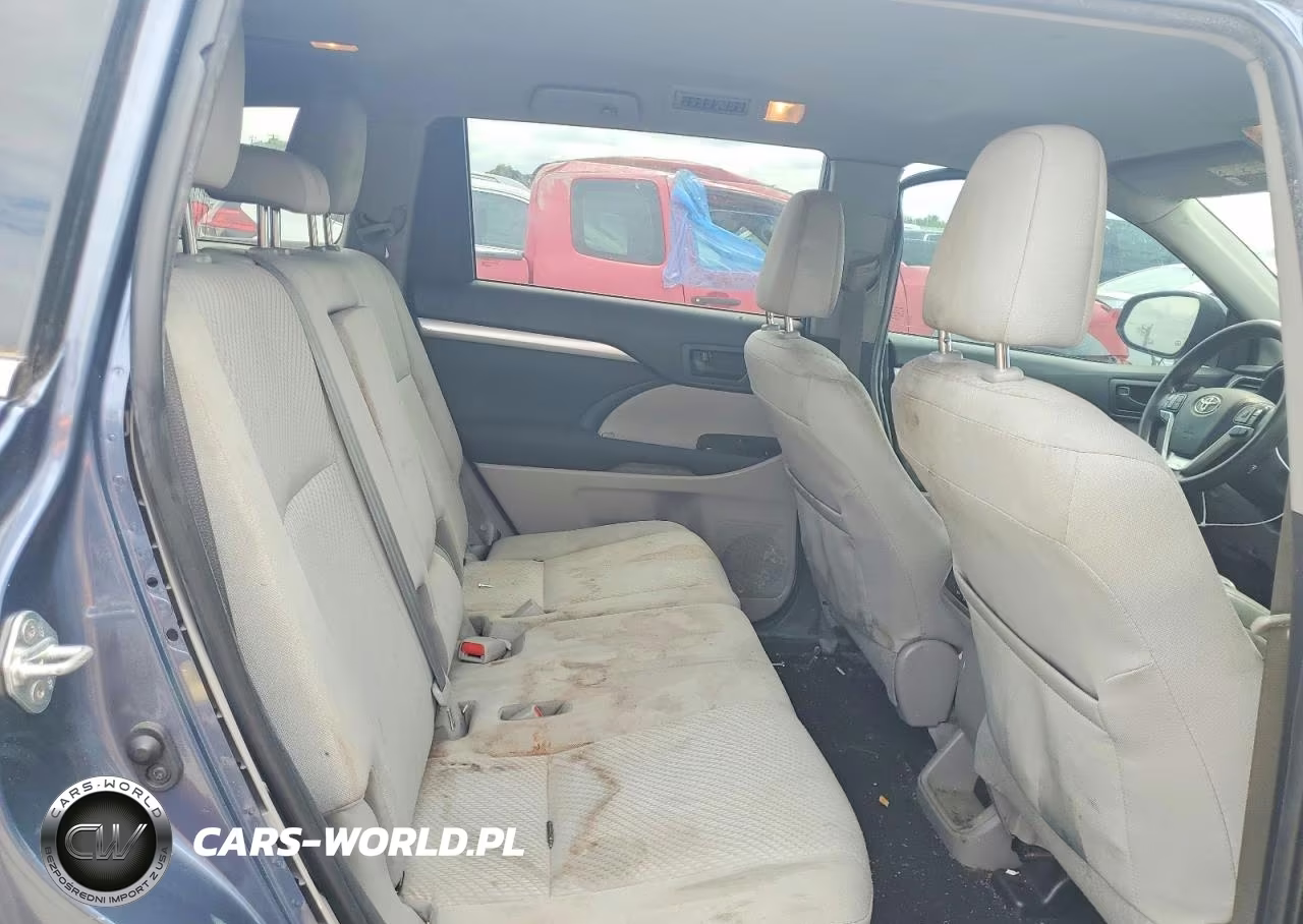 2019 Toyota Highlander Le VIN:5TDZZRFH1KS329496 - 11