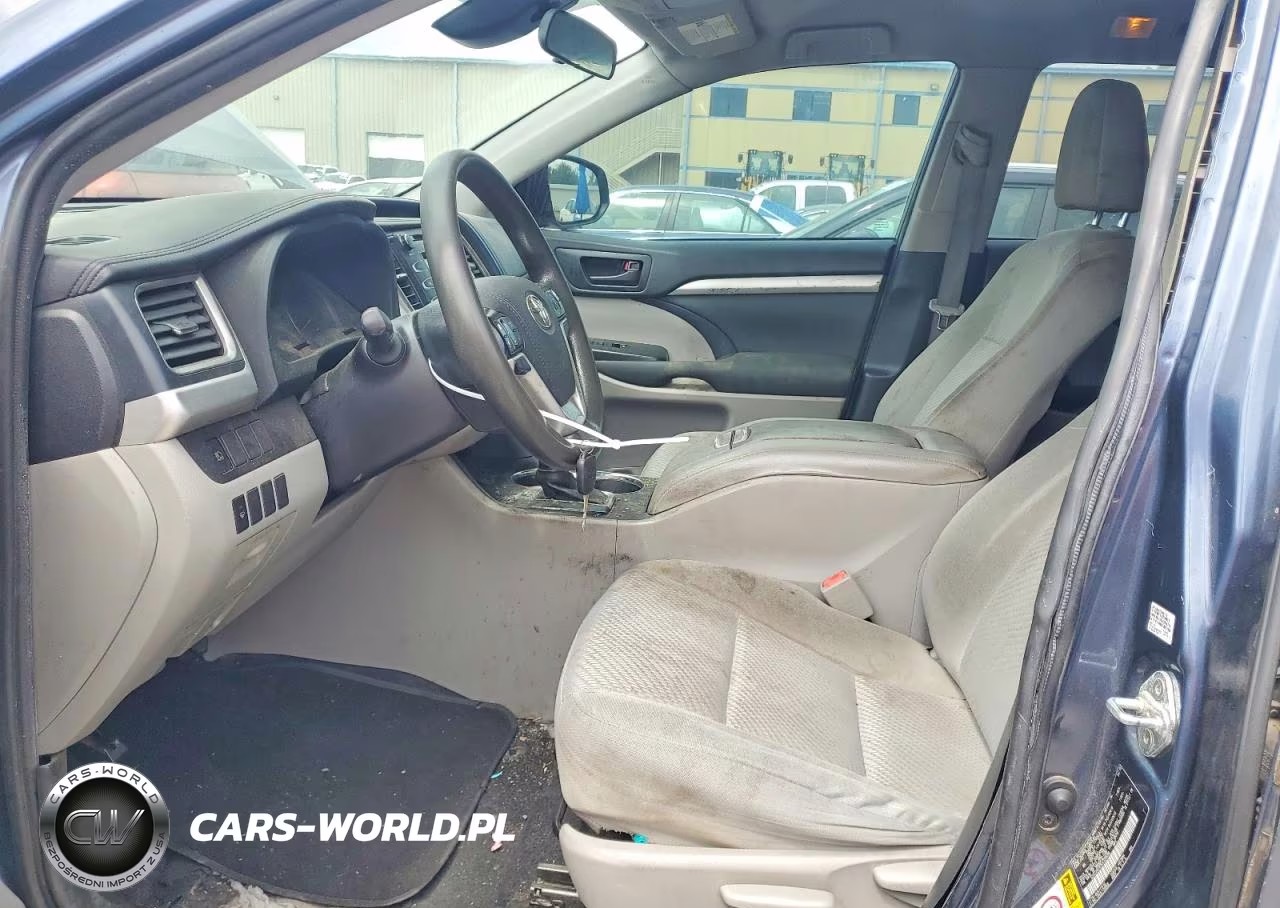 2019 Toyota Highlander Le VIN:5TDZZRFH1KS329496 - 7