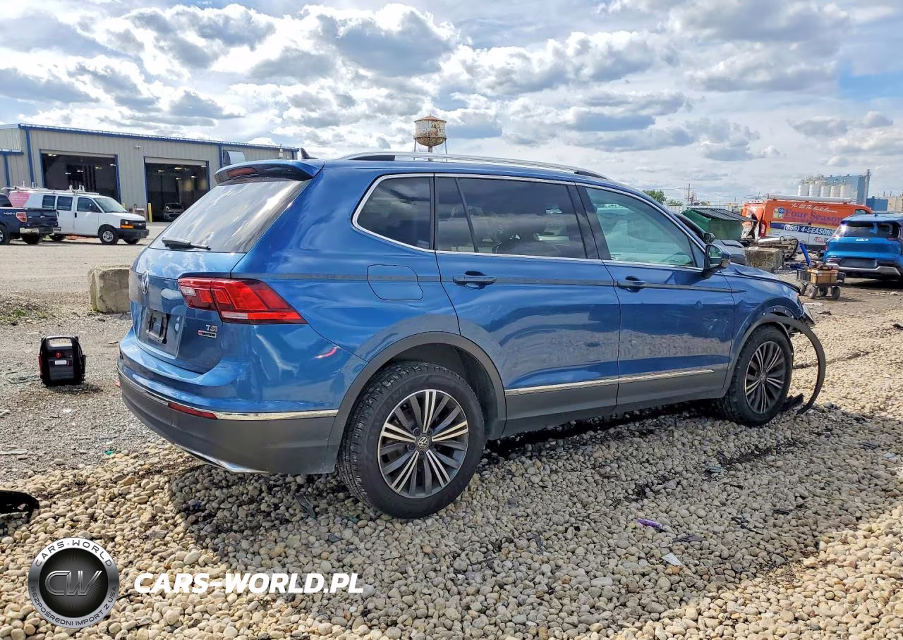 2018 Volkswagen Tiguan Se-Sel VIN:3VV2B7AX0JM170026 - 3