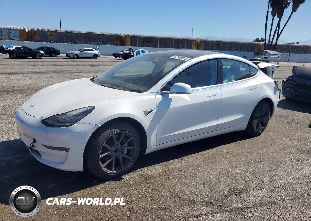 2020 Tesla Model 3 – zdjęcie 1 z 12