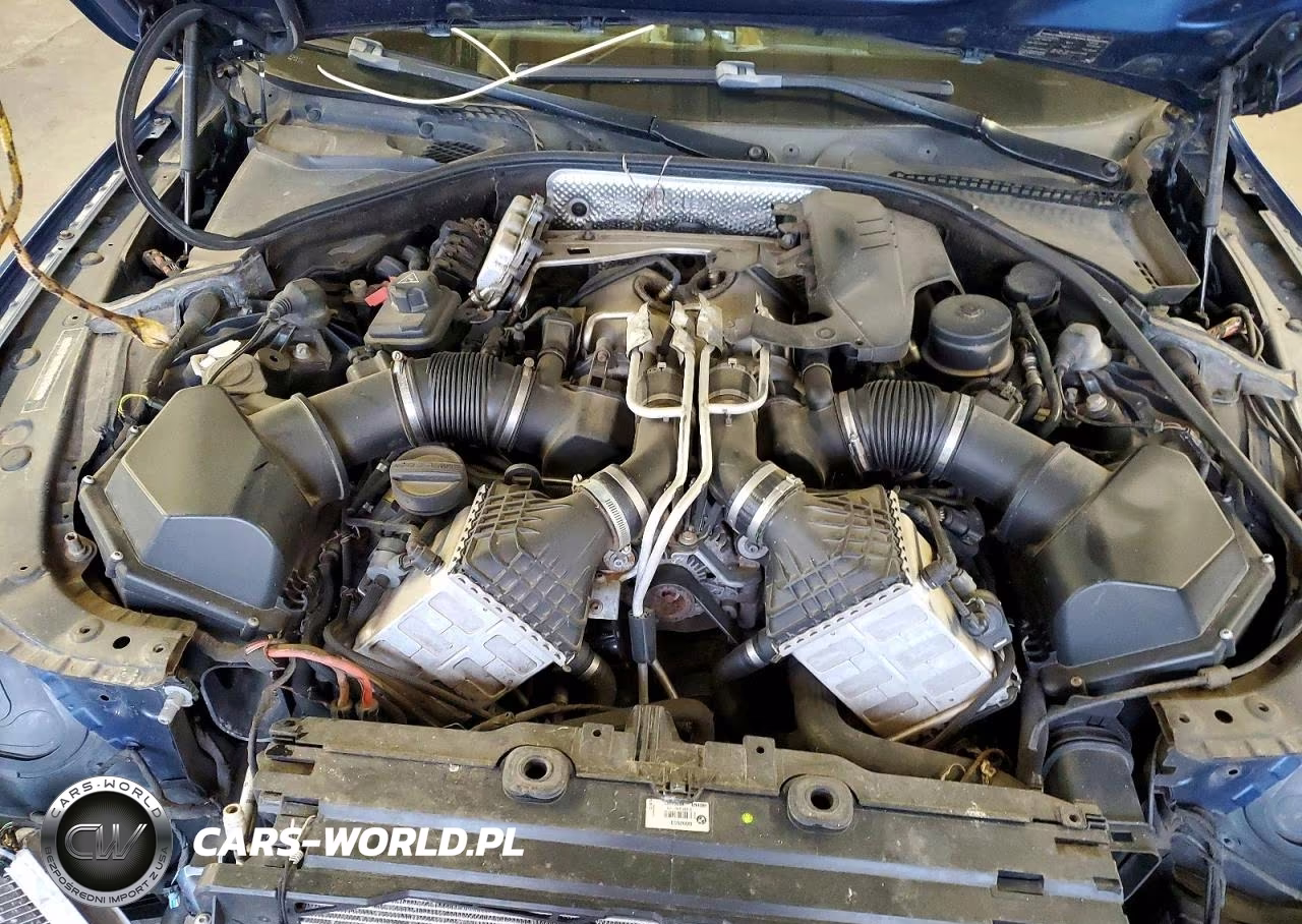 2013 BMW M5 VIN:WBSFV9C56DD095999 - 11
