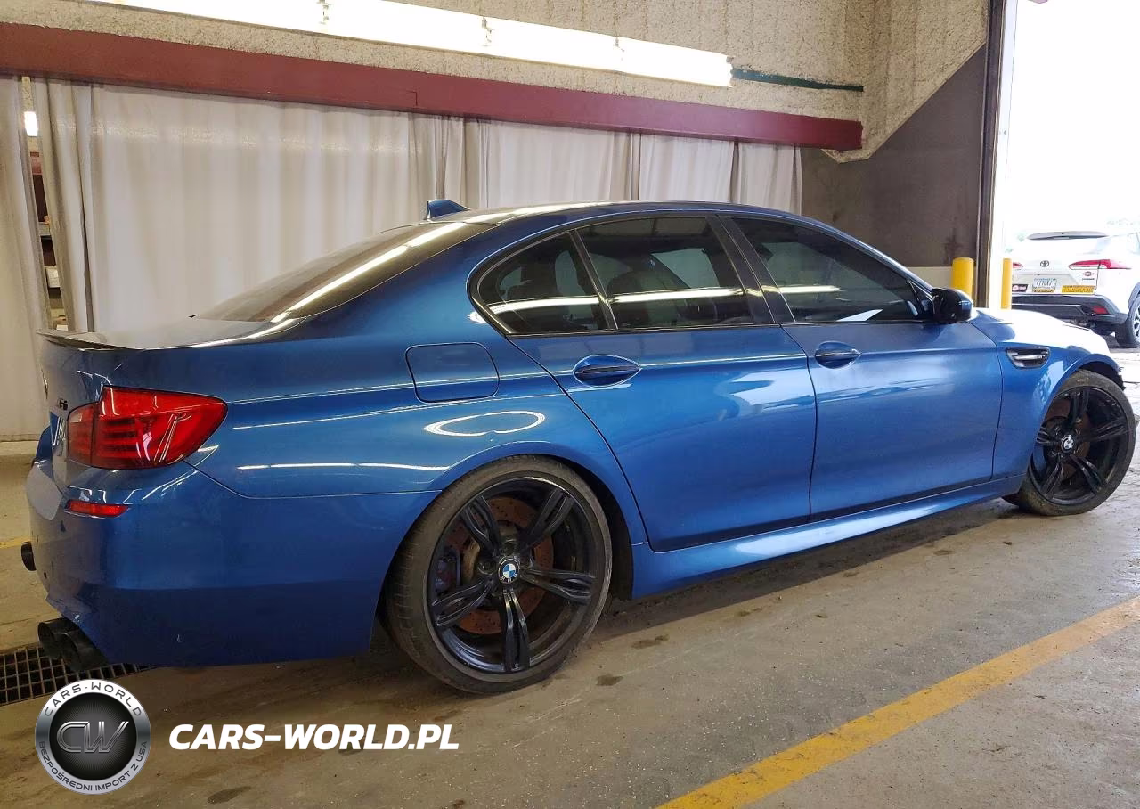 2013 BMW M5 VIN:WBSFV9C56DD095999 - 3
