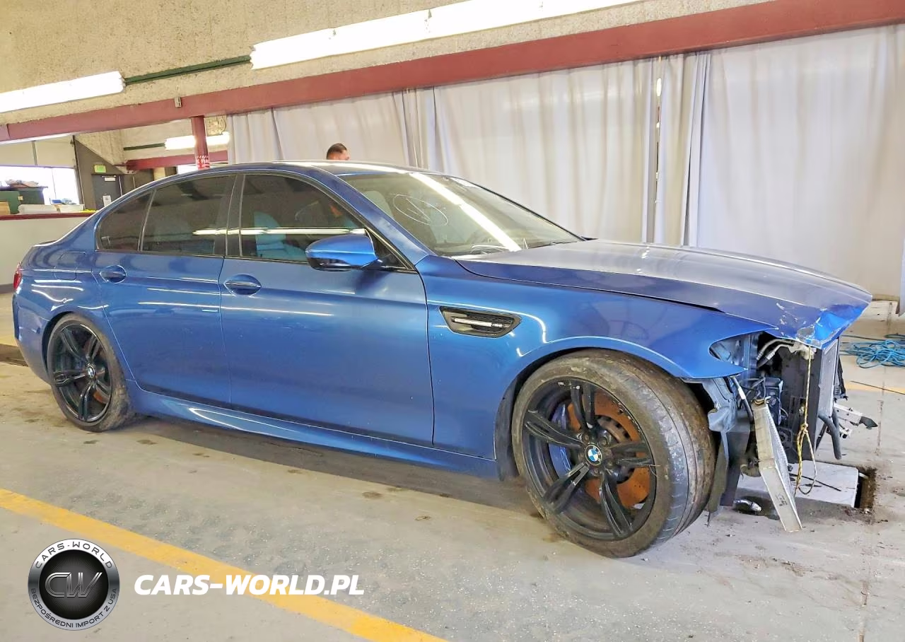 2013 BMW M5 VIN:WBSFV9C56DD095999 - 4