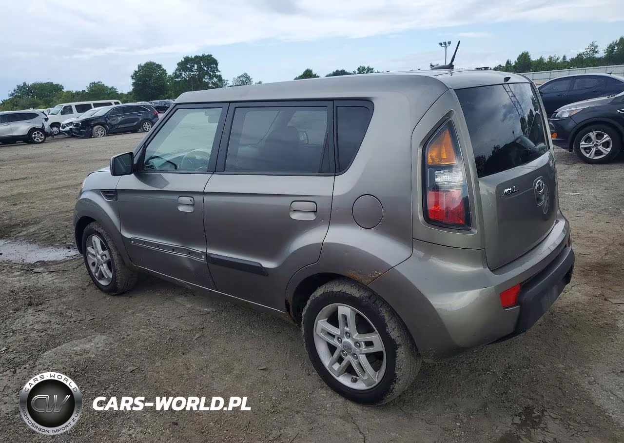 2010 Kia Soul + VIN:KNDJT2A29A7118659 - 2