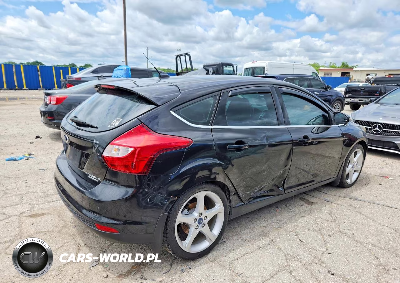 2012 Ford Focus Titanium VIN:1FAHP3N21CL464790 - 3