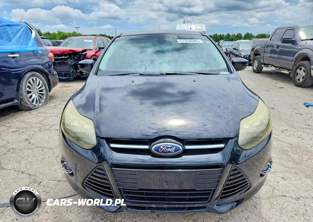 2012 Ford Focus Titanium VIN:1FAHP3N21CL464790 - 5