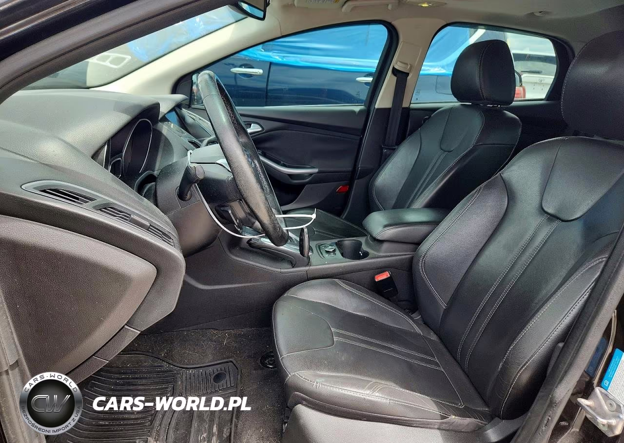 2012 Ford Focus Titanium VIN:1FAHP3N21CL464790 - 7