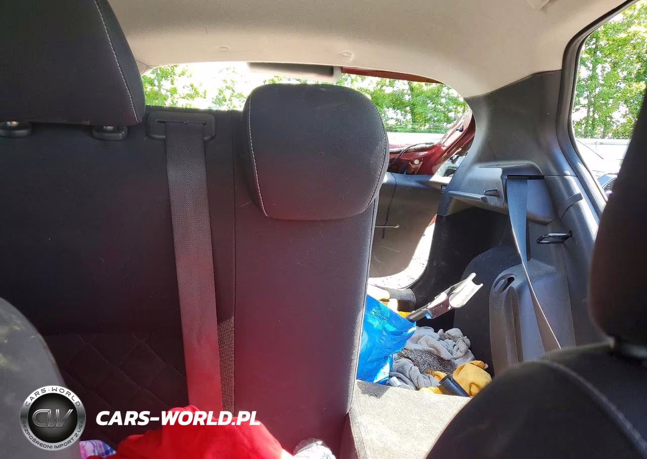2018 Nissan Kicks Sv VIN:3N1CP5CU4JL526126 - 10