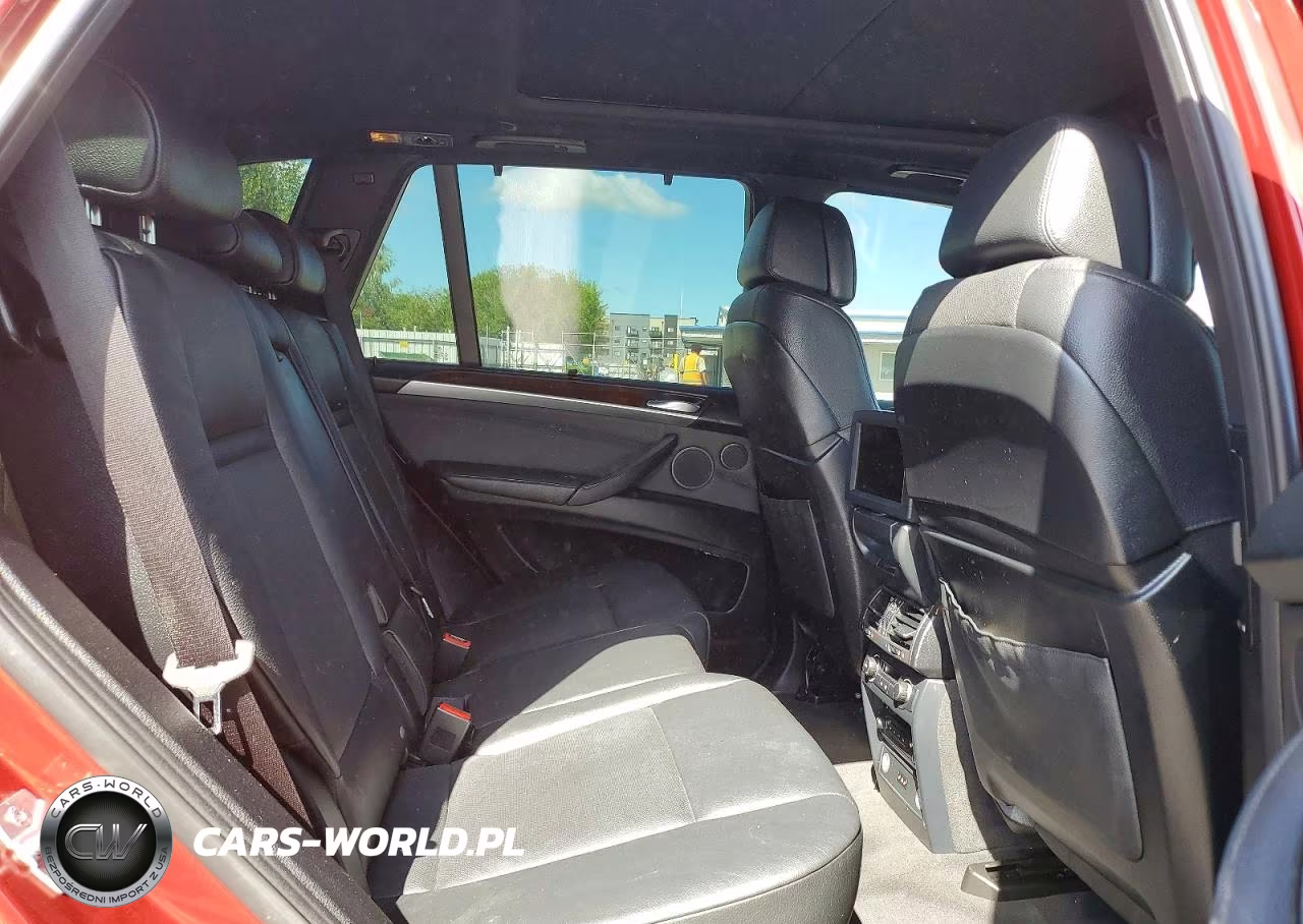 2012 BMW X5 xDrive50I VIN:5UXZV8C57CL425764 - 11