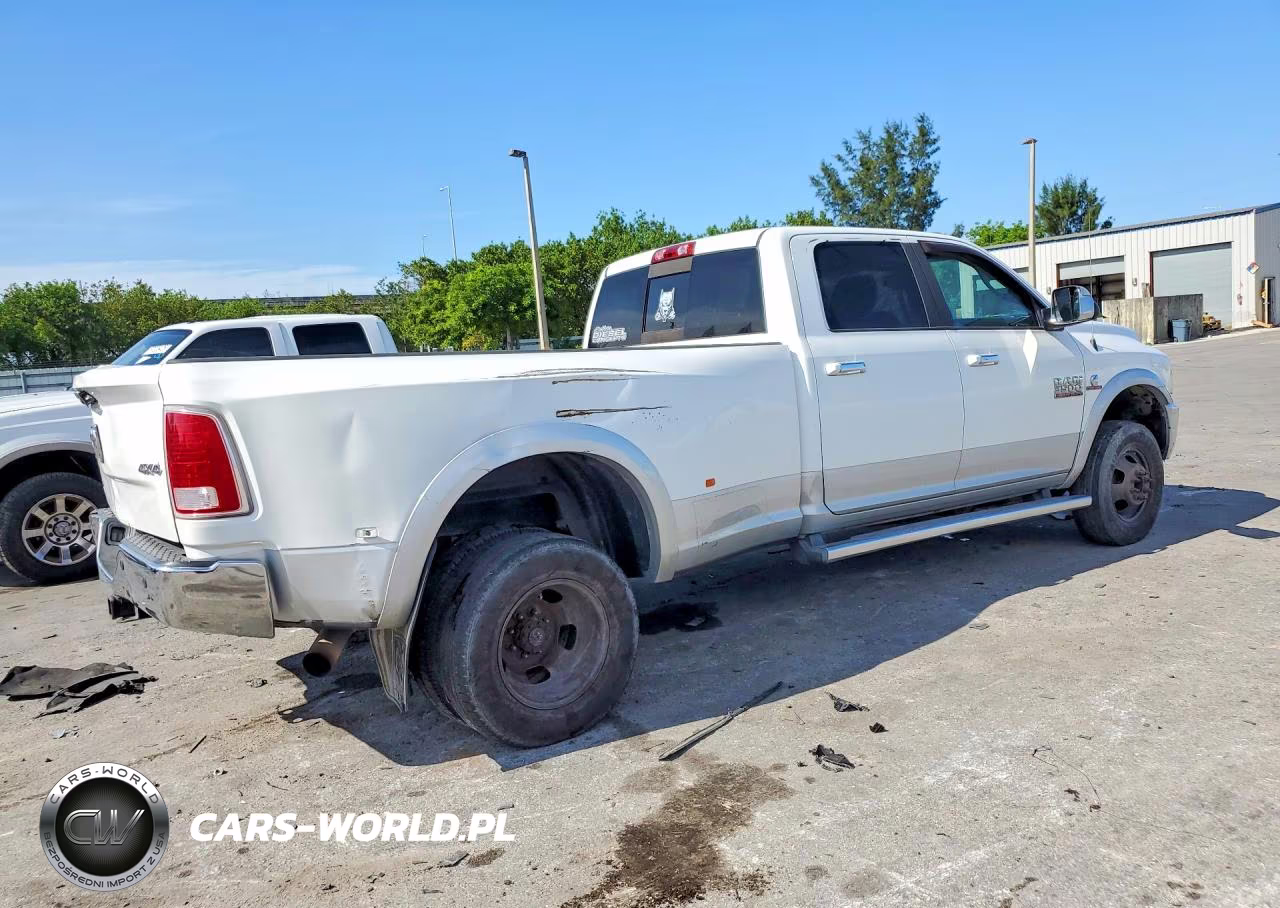 2015 Ram 3500 Laramie VIN:3C63RRJL5FG542271 - 3