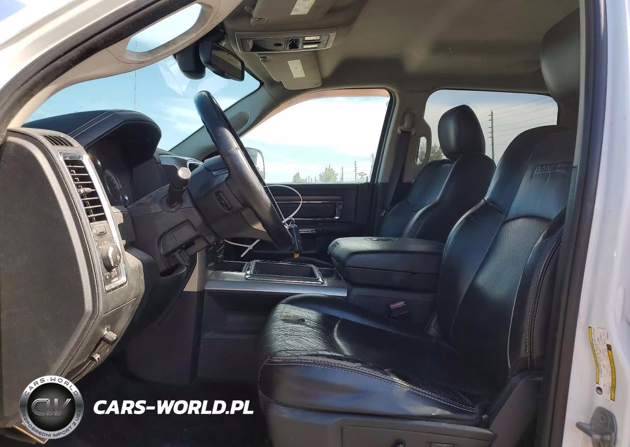 2015 Ram 3500 Laramie VIN:3C63RRJL5FG542271 - 7