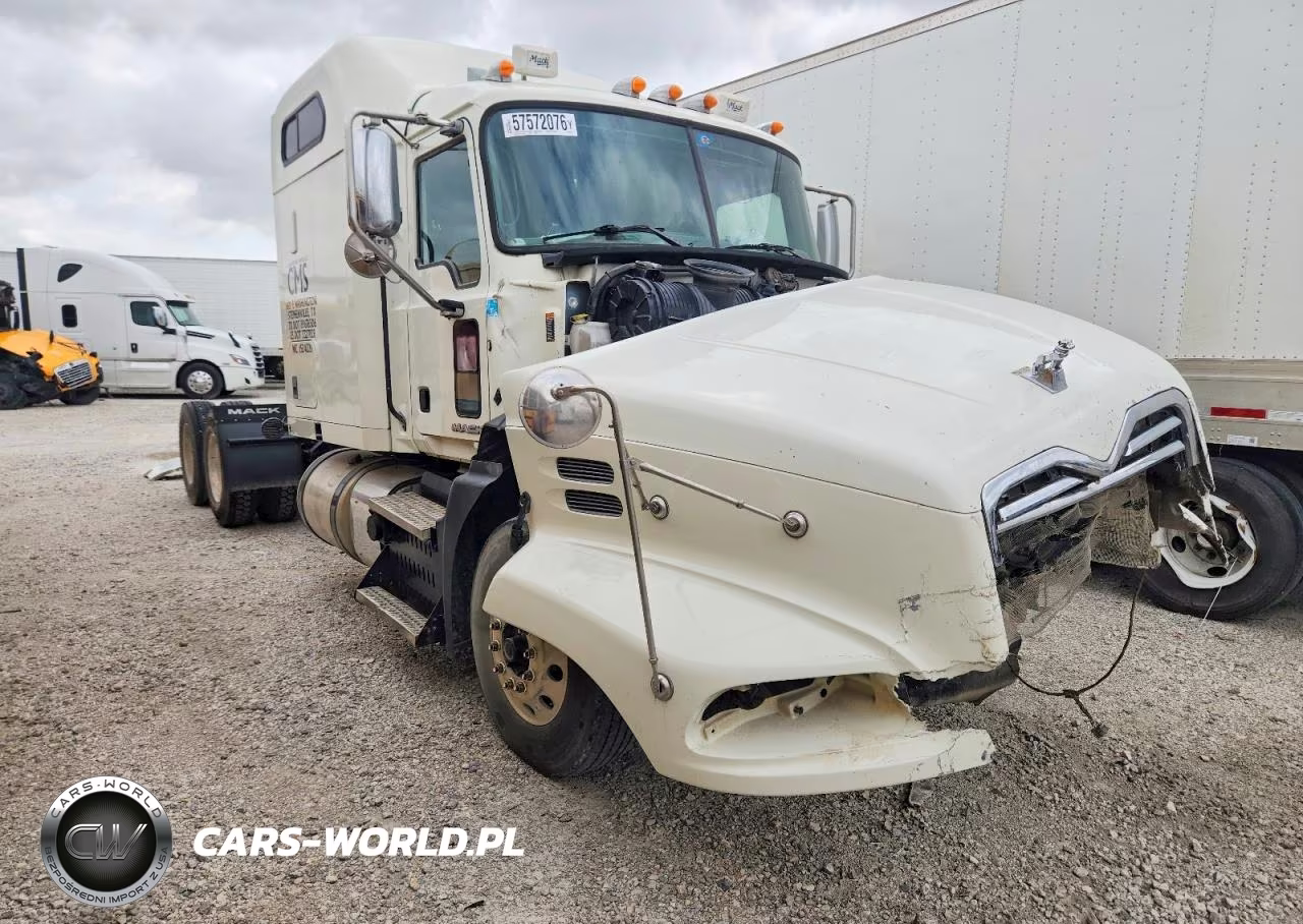 2015 Mack Cxu613 Semi Truck