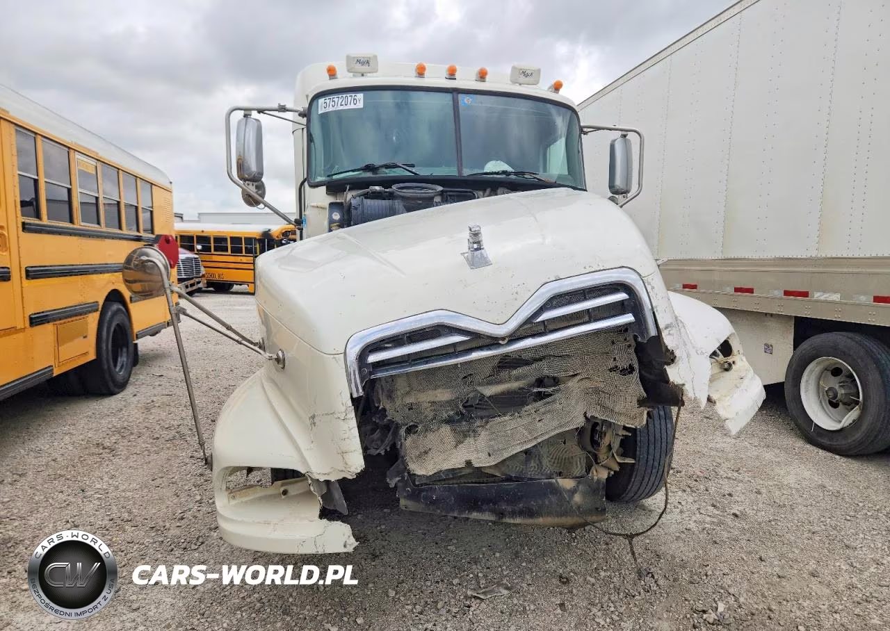 2015 Mack Cxu613 Semi Truck VIN:1M1AW21Y4FM046872 - 9