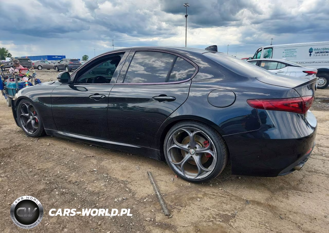 2017 Alfa Romeo Giulia Ti Q4 VIN:ZARFAEEN4H7544406 - 2