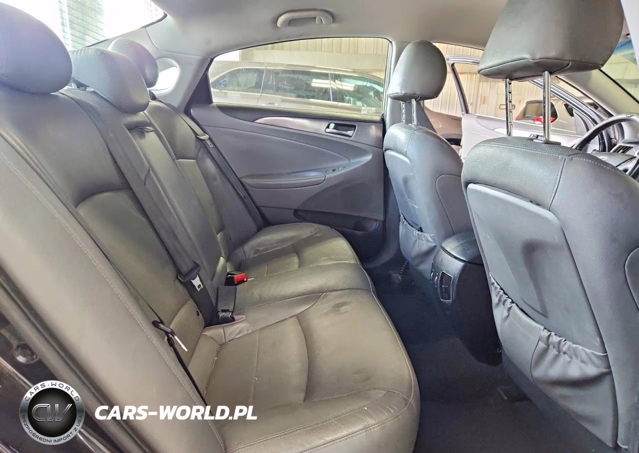 2013 Hyundai Sonata Hybrid VIN:KMHEC4A48DA081170 - 10