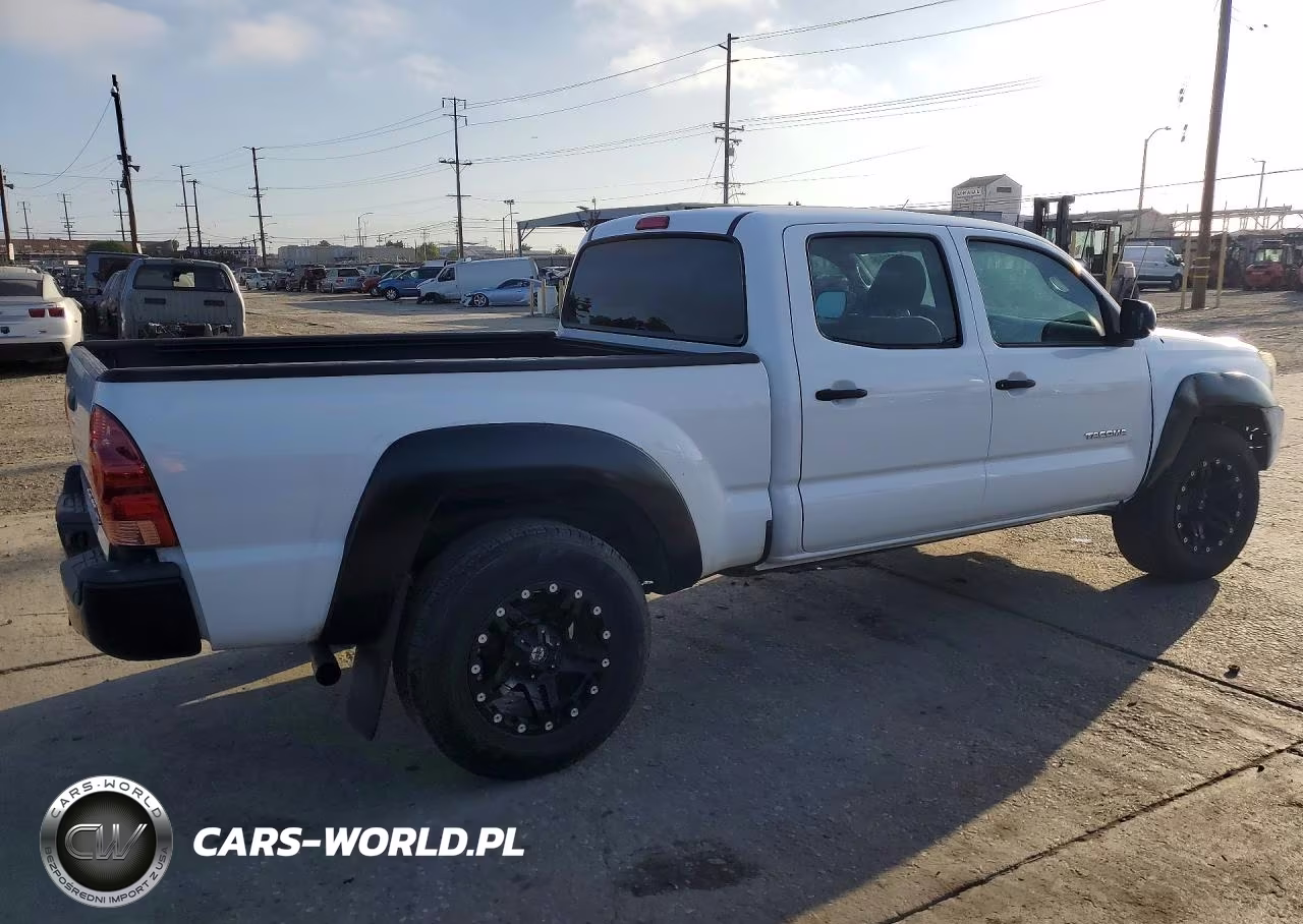2015 Toyota Tacoma Prerunner V6 VIN:3TMKU4HN7FM045060 - 3