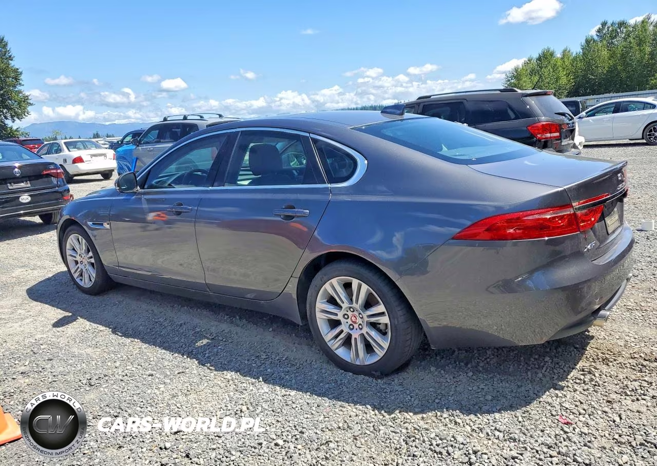 2017 Jaguar Xf Premium VIN:SAJBD4BV4HCY32658 - 2