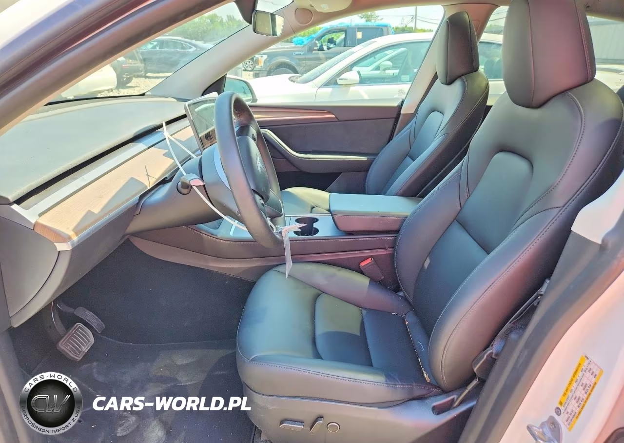2024 Tesla Model Y VIN:7SAYGAEE5RF182904 - 7