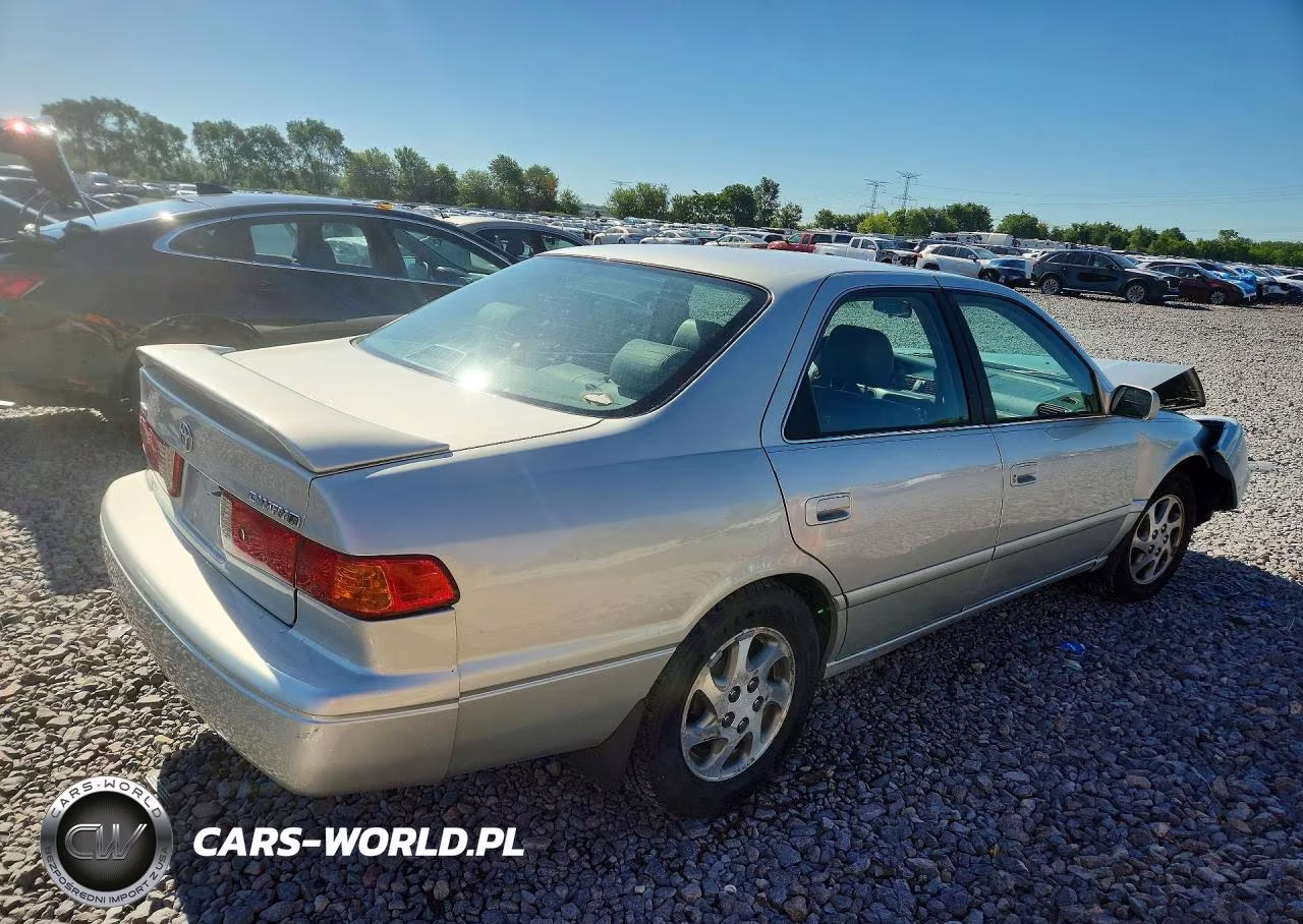 2000 Toyota Camry Le VIN:4T1BG22K7YU695933 - 3