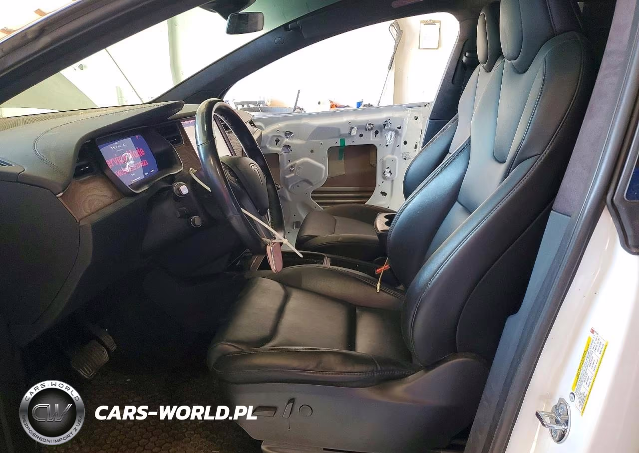 2020 Tesla Model X VIN:5YJXCBE26LF271923 - 7