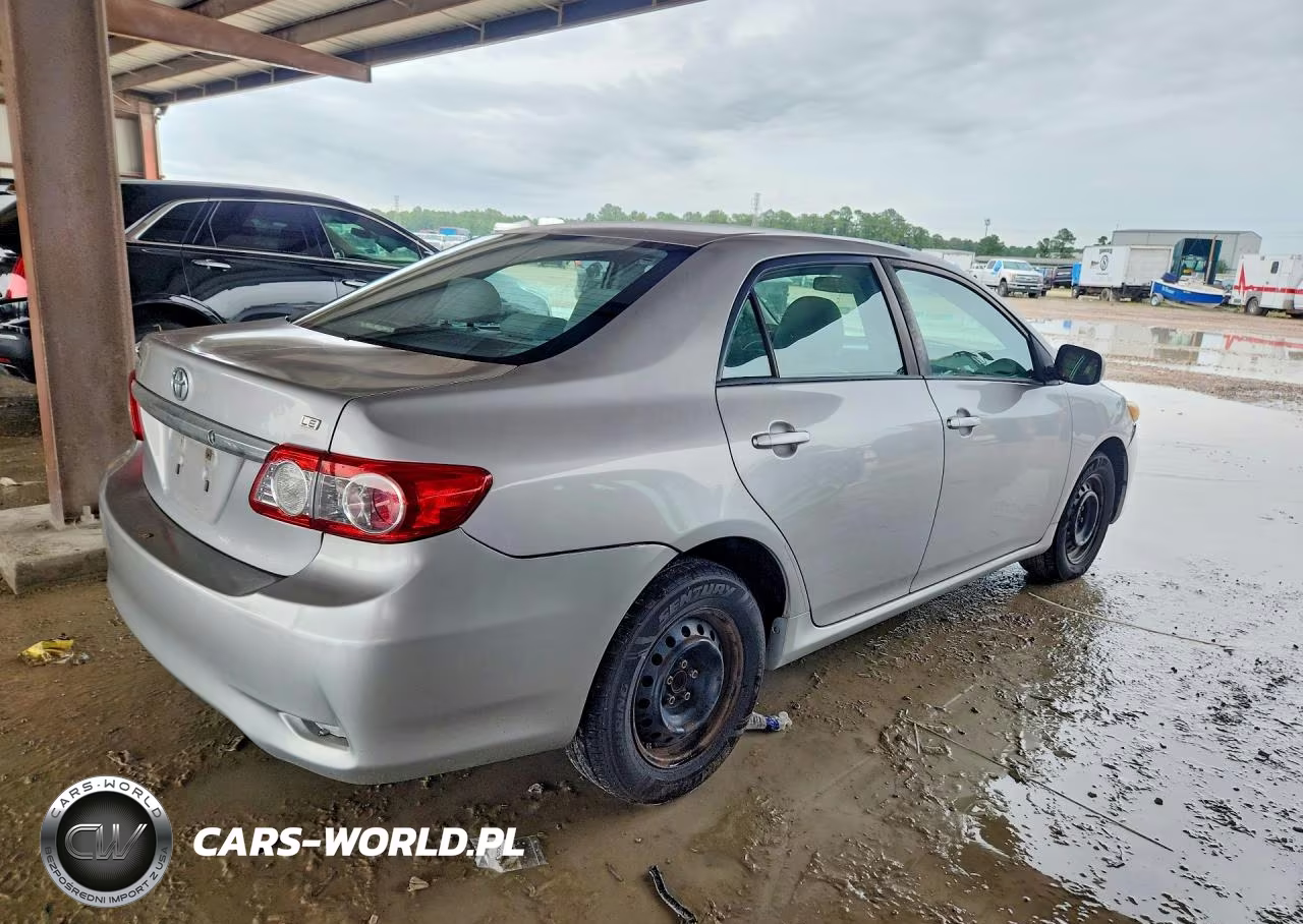 2011 Toyota Corolla Le VIN:2T1BU4EE9BC647059 - 3