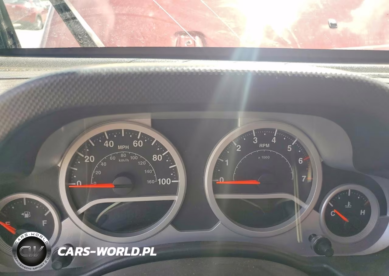 2007 Jeep Wrangler Sahara VIN:1J4GA59157L113188 - 9