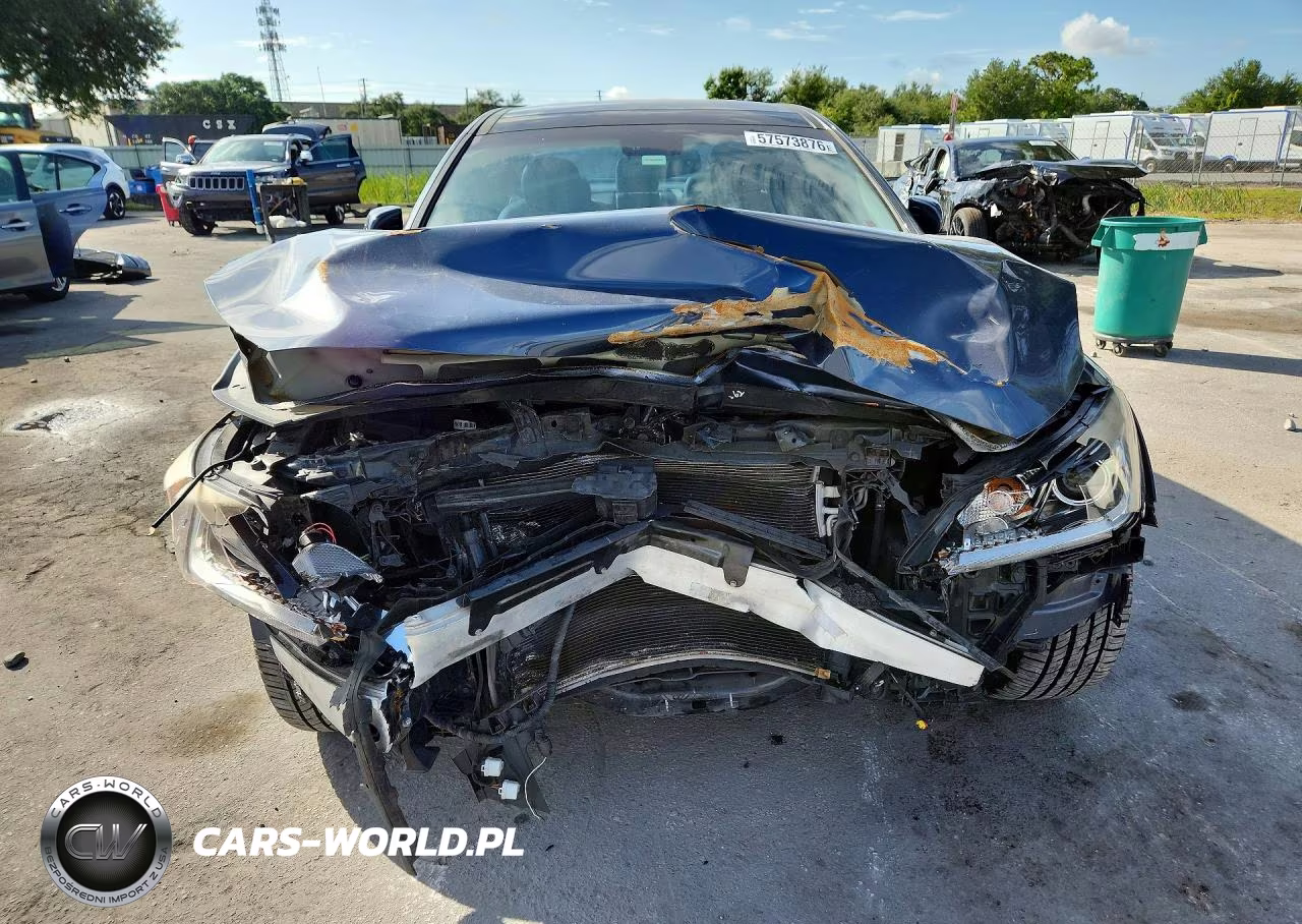 2015 Hyundai Genesis VIN:KMHGN4JEXFU073746 - 5