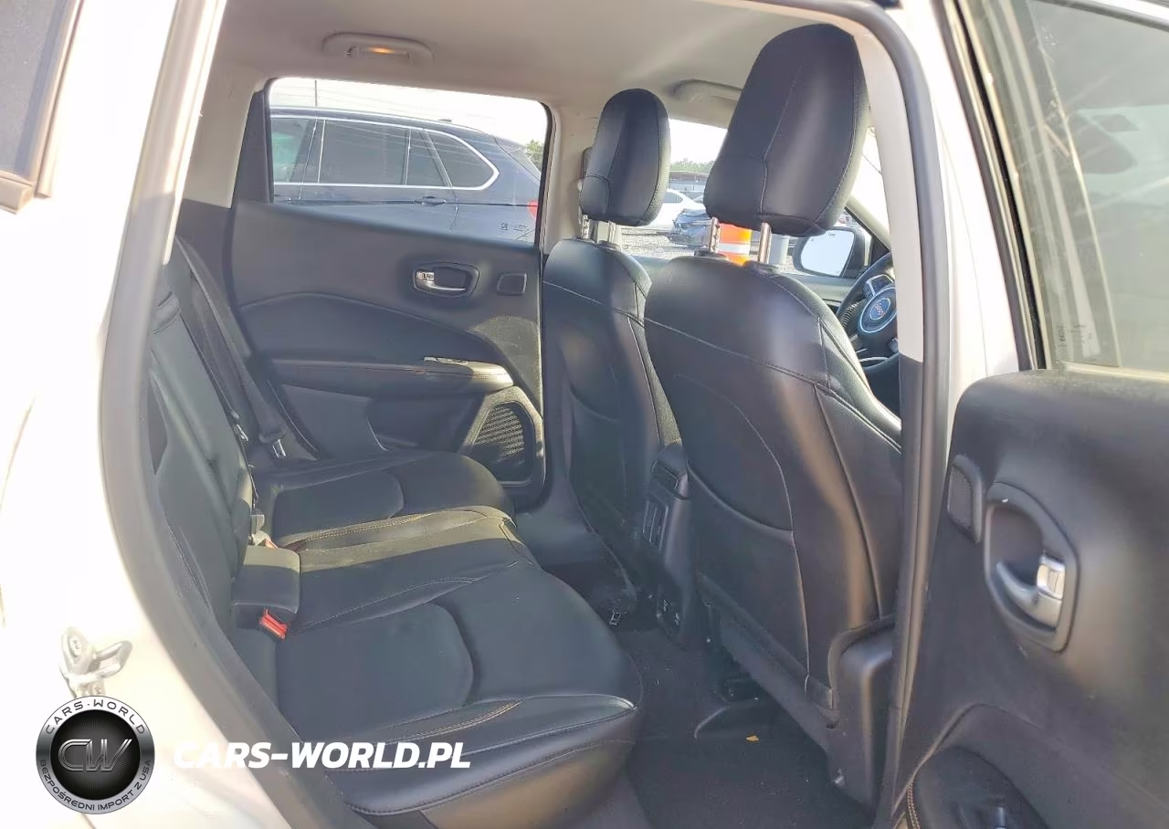 2018 Jeep Compass Limited VIN:3C4NJCCB4JT259712 - 10