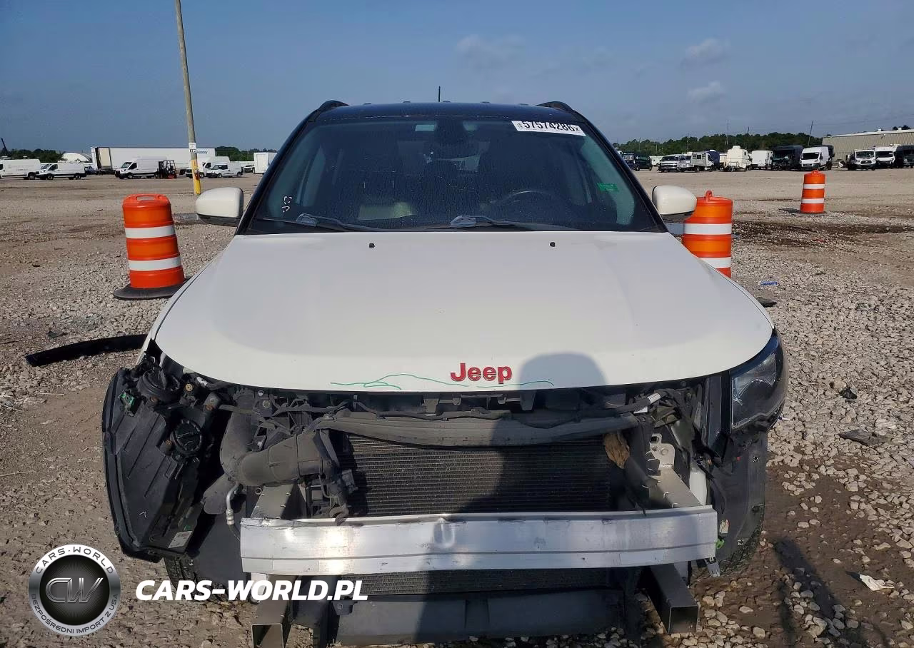 2018 Jeep Compass Limited VIN:3C4NJCCB4JT259712 - 5
