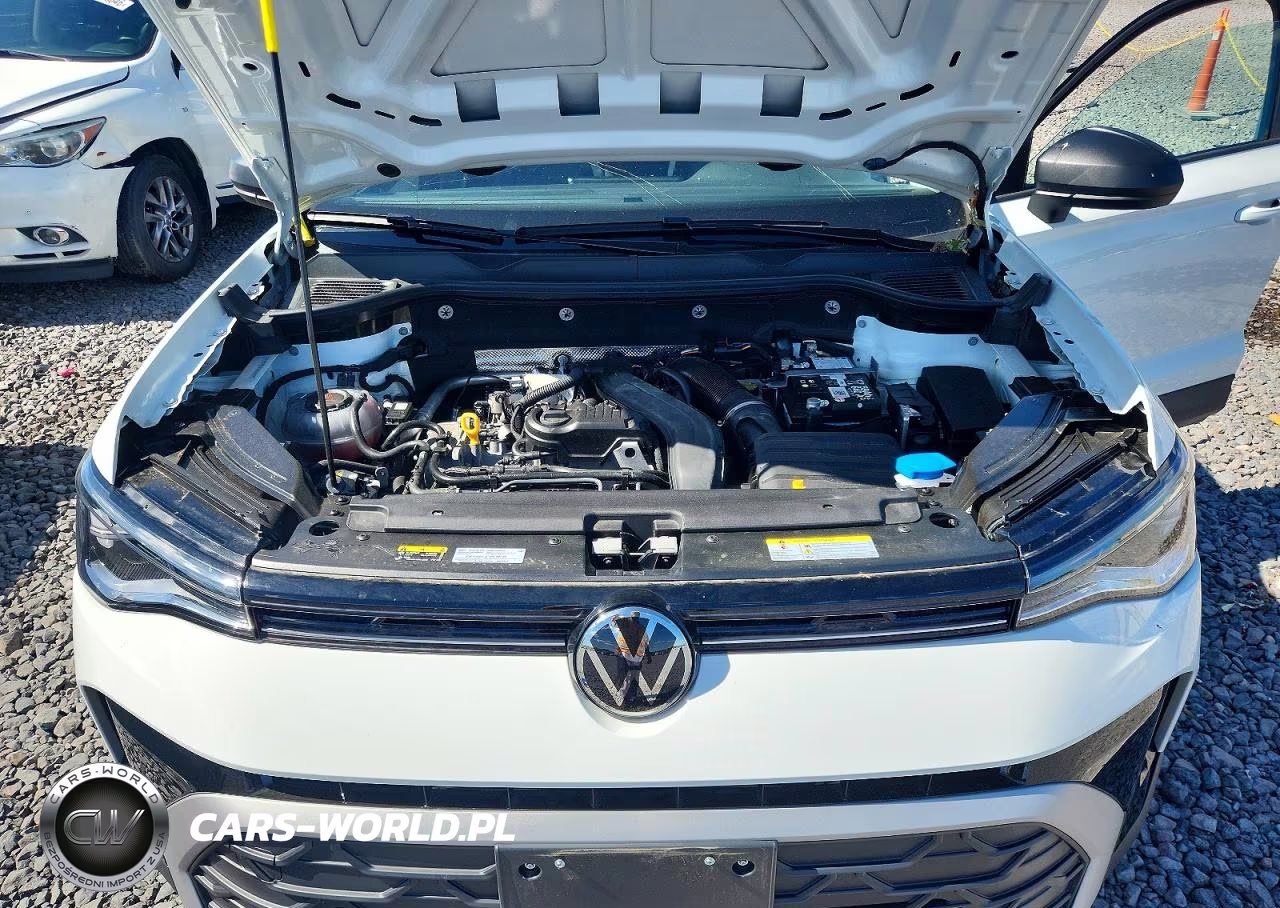 2025 Volkswagen Taos S VIN:3VV8C7B27SM048873 - 11