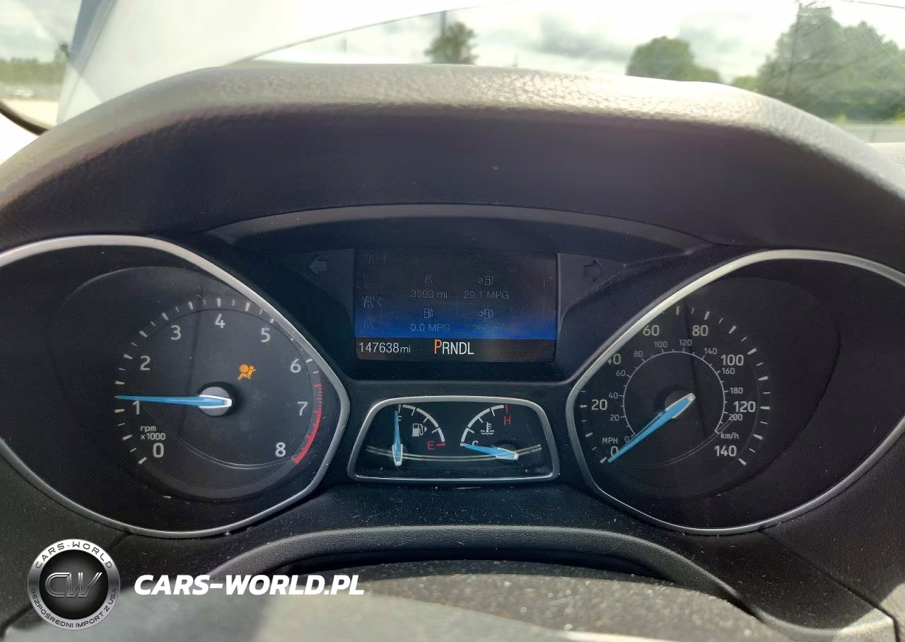 2016 Ford Focus Se VIN:1FADP3K24GL356429 - 9