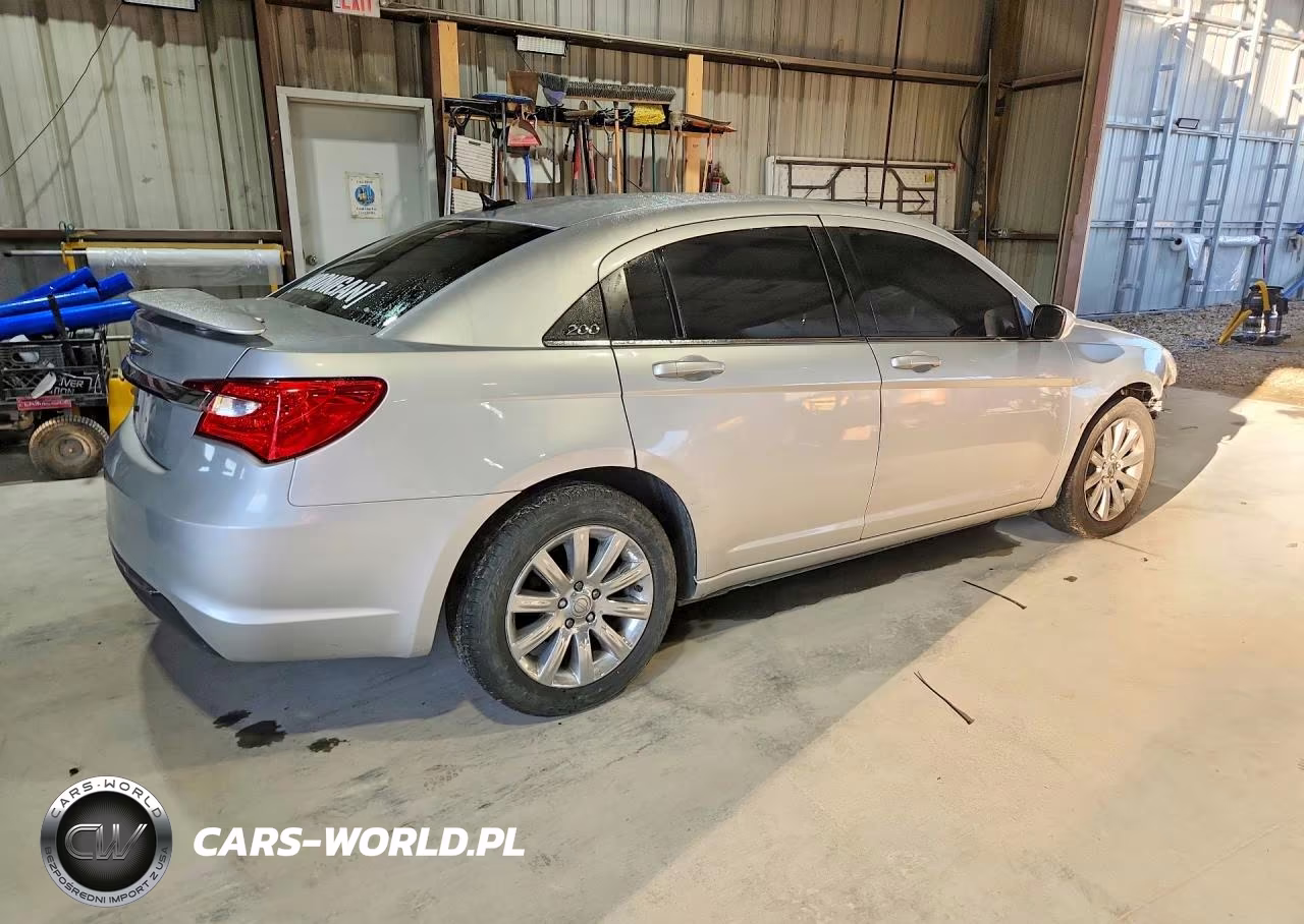 2012 Chrysler 200 Touring VIN:1C3CCBBB3CN125441 - 3
