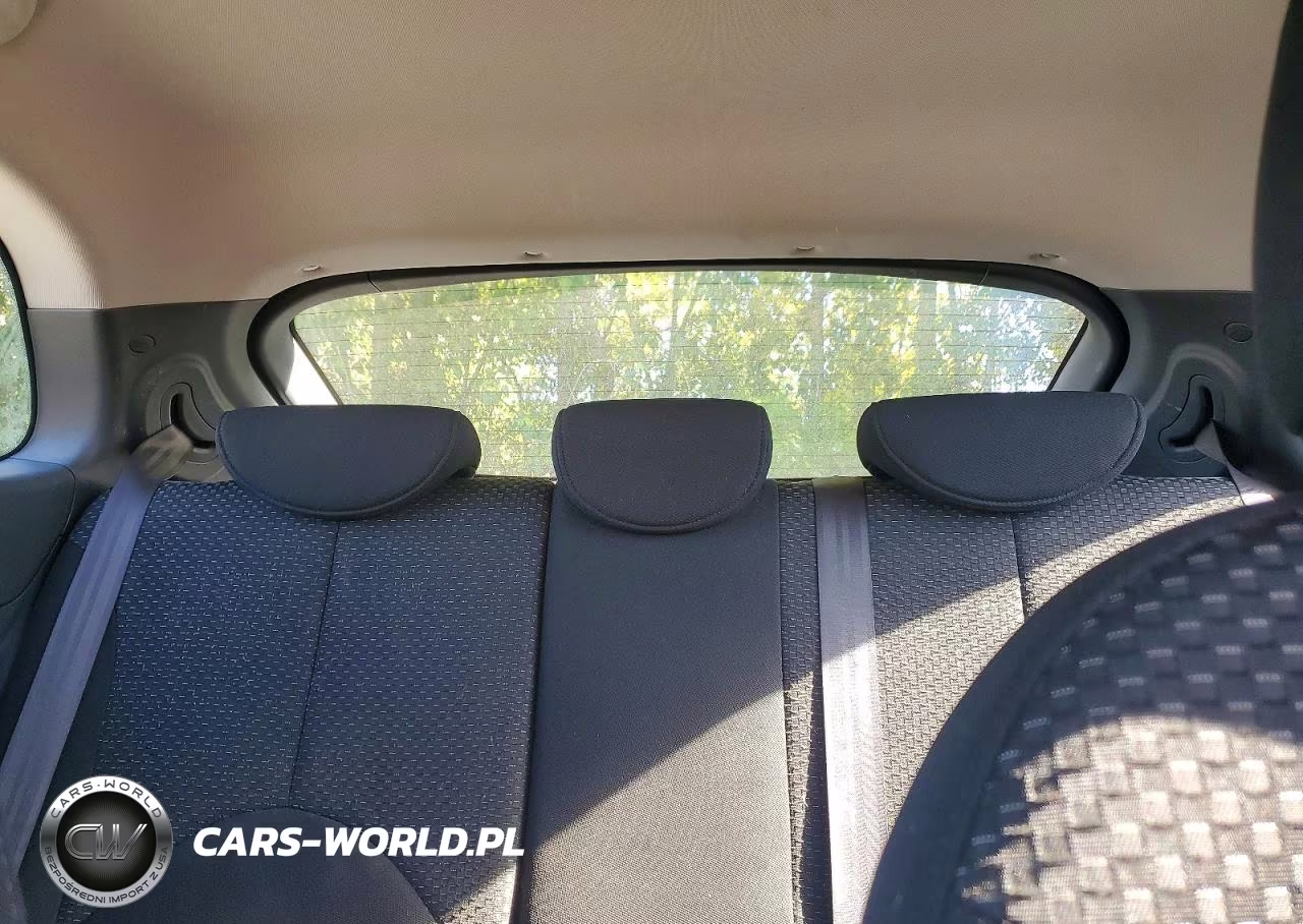 2008 Hyundai Accent VIN:KMHCM36C38U086604 - 10