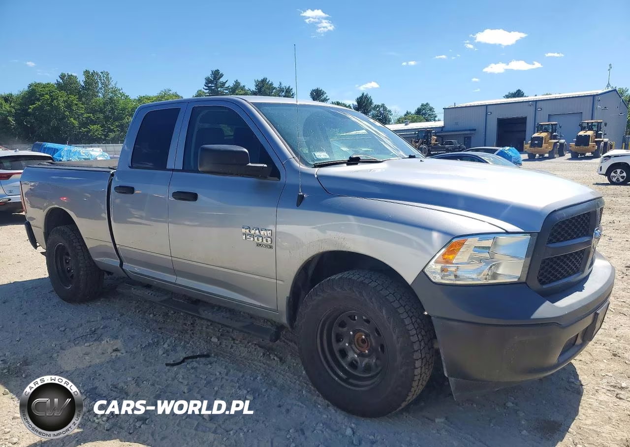 2019 Ram 1500 Classic Tradesman VIN:1C6RR6FG5KS722339 - 4