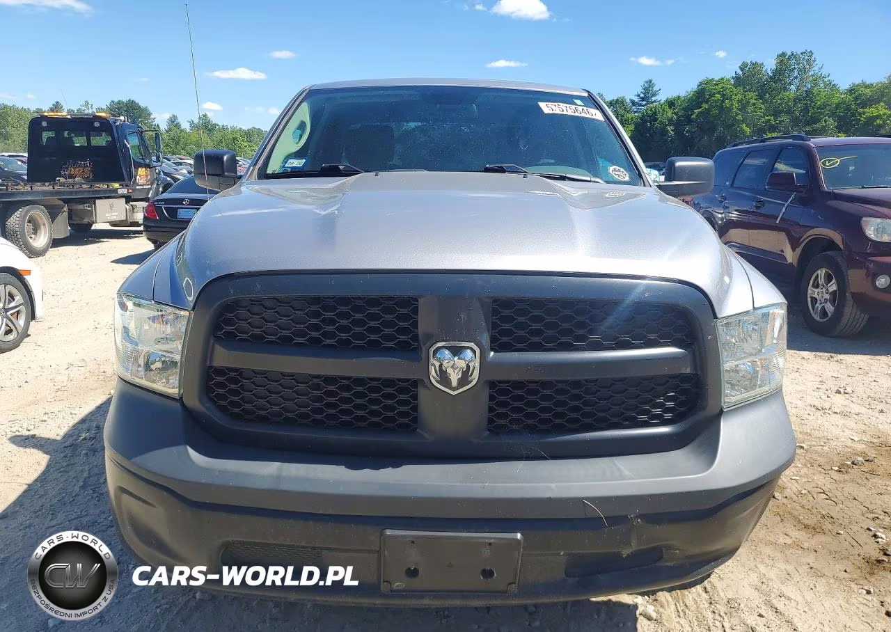 2019 Ram 1500 Classic Tradesman VIN:1C6RR6FG5KS722339 - 5
