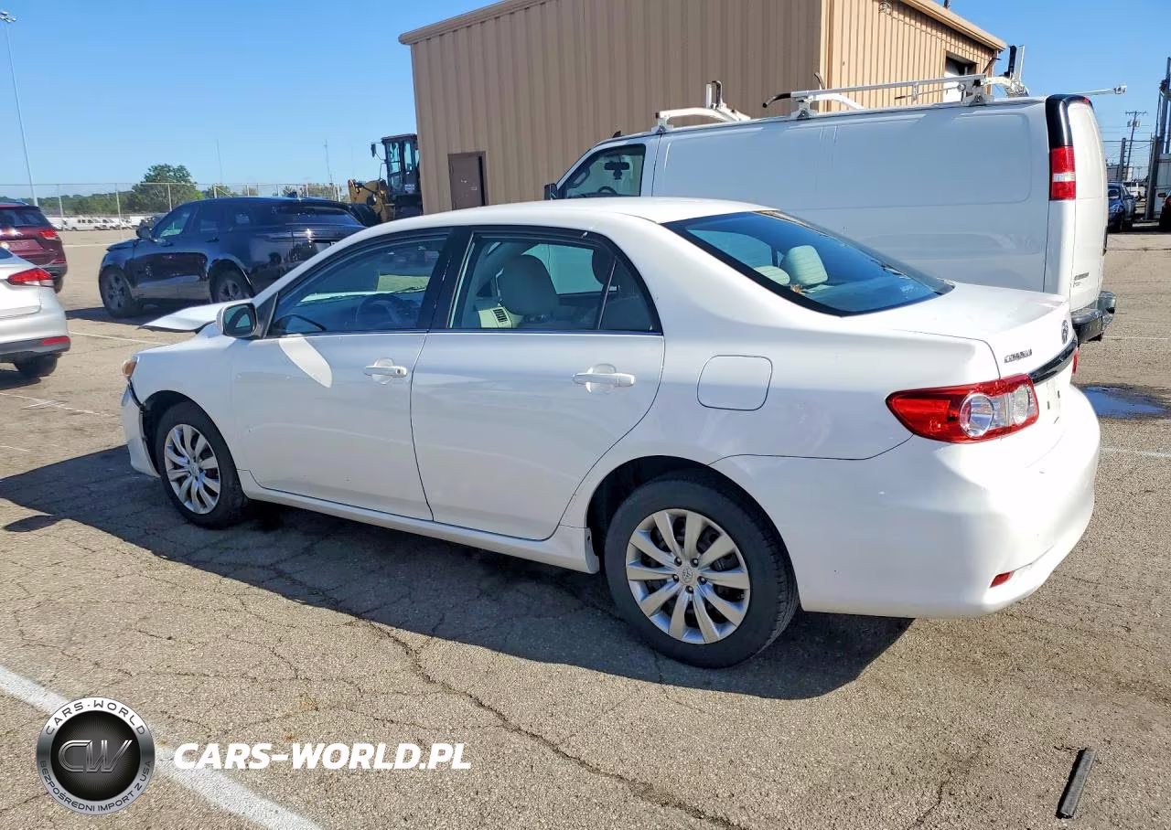 2013 Toyota Corolla Le VIN:2T1BU4EE5DC958197 - 2